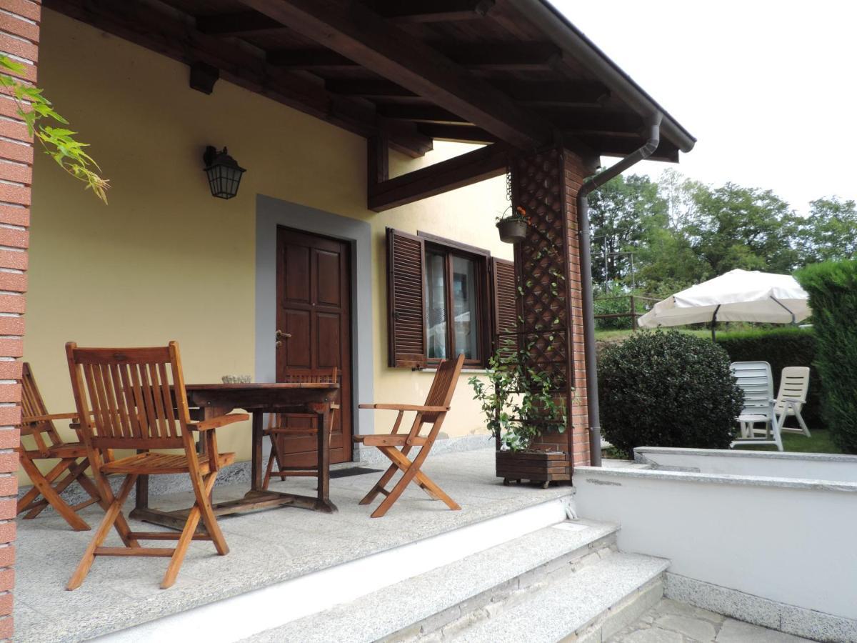 Casa Vacanza Il Glicine Casale Corte Cerro Luaran gambar