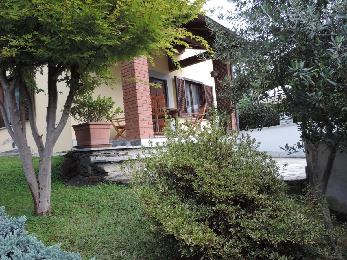 Casa Vacanza Il Glicine Casale Corte Cerro Luaran gambar