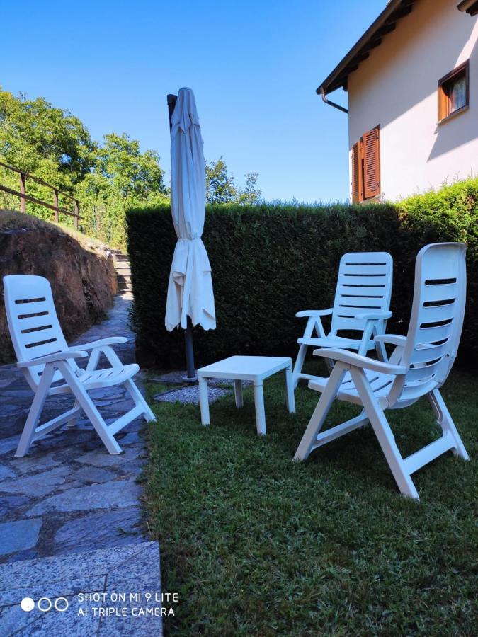 Casa Vacanza Il Glicine Casale Corte Cerro Luaran gambar