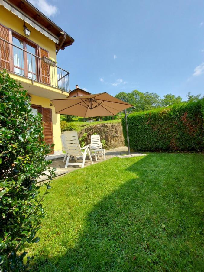 Casa Vacanza Il Glicine Casale Corte Cerro Luaran gambar