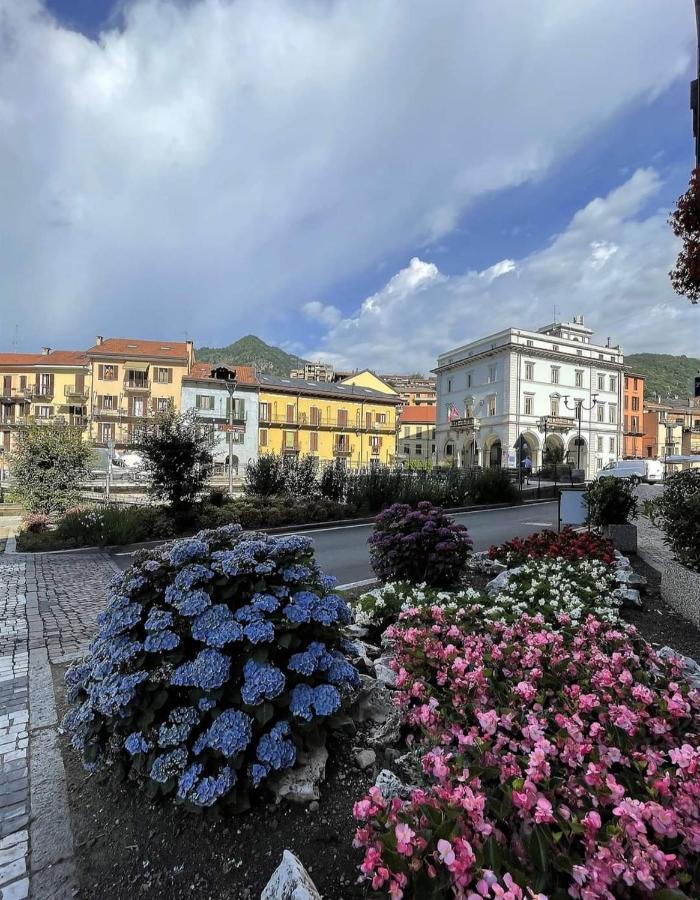 Casa Vacanza Il Glicine Casale Corte Cerro Luaran gambar