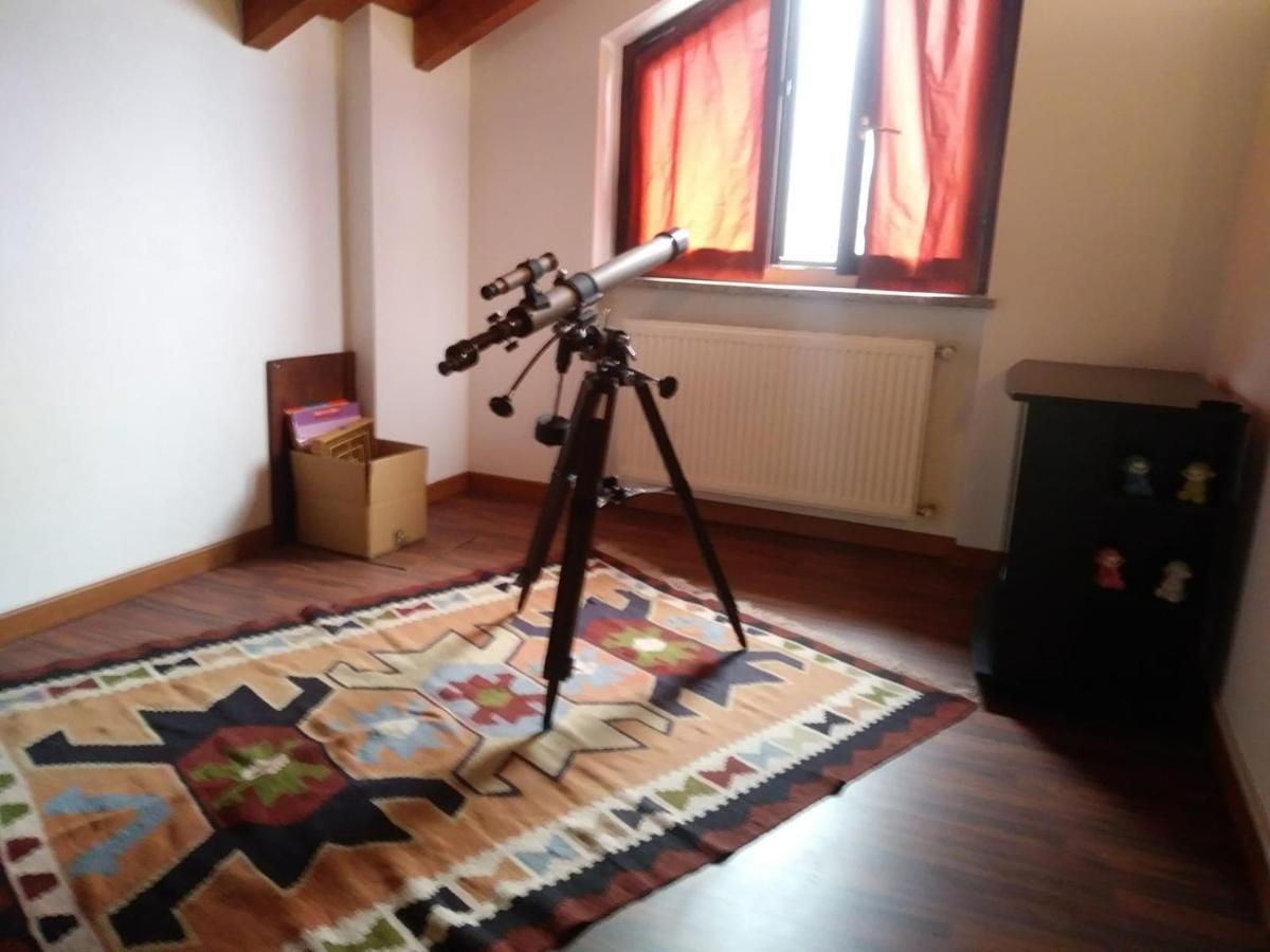 Casa Vacanza Il Glicine Casale Corte Cerro Luaran gambar