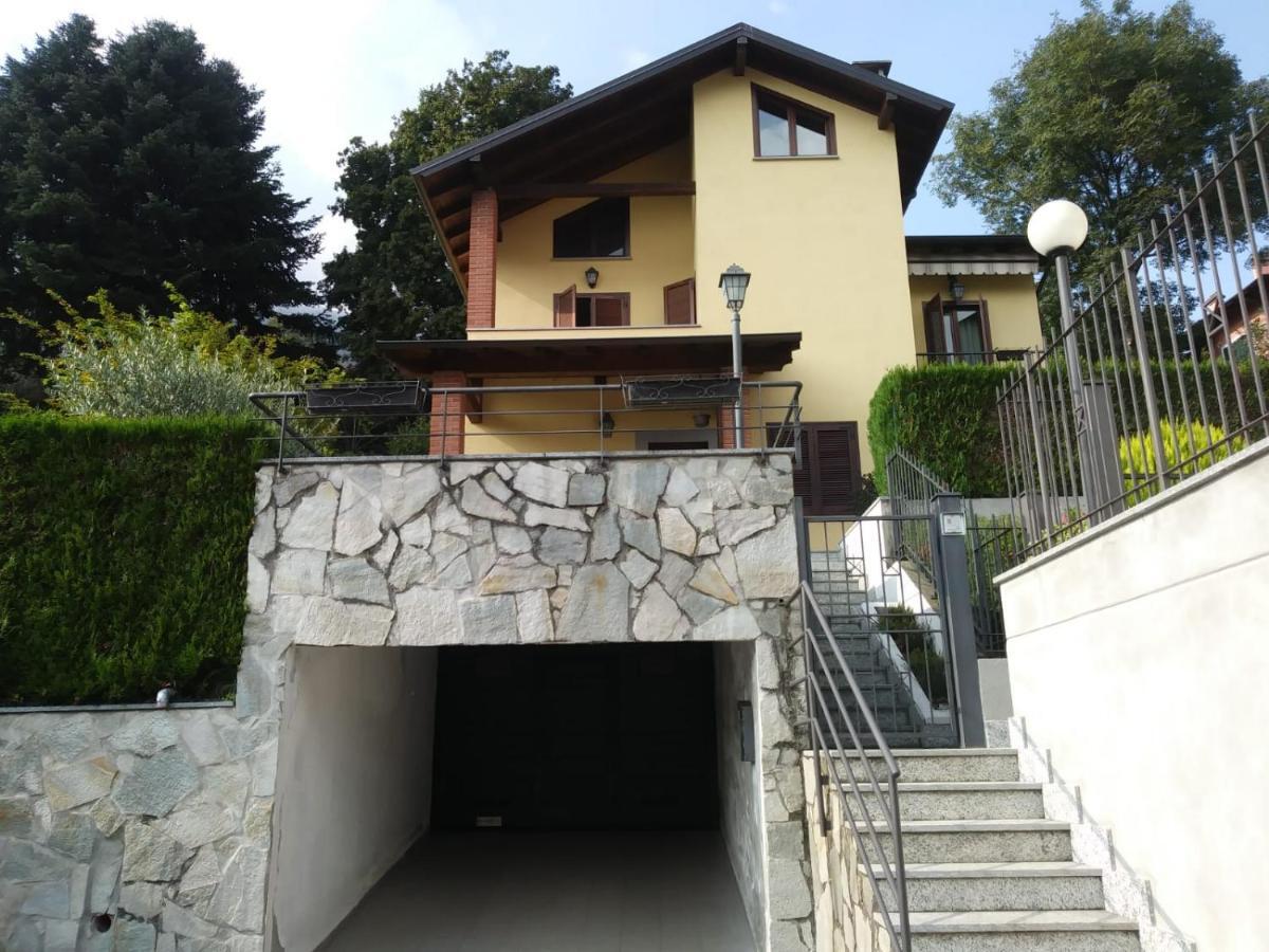 Casa Vacanza Il Glicine Casale Corte Cerro Luaran gambar